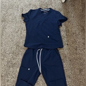 Fabletics Scrub set
